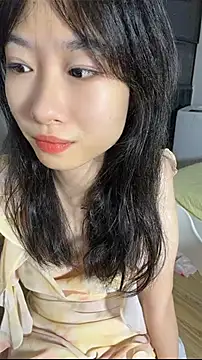 غرفة دردشة kittyvivian المباشرة