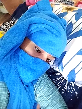 Indianhotcutie12 실시간 채팅방