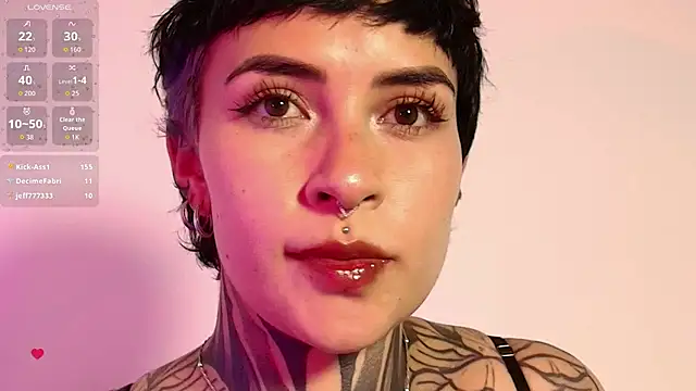 Pokój czatu na żywo – Luana_Fiore0