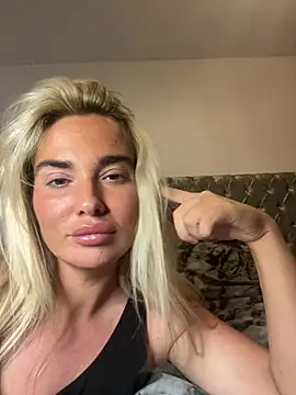 Show de cámara de sexo en directo de MarnieMilfxox