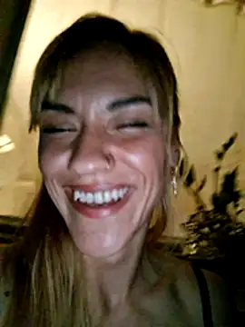 Bella-de-Lamour – live chatrum