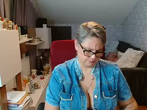 NewHellen4you – live chatrum