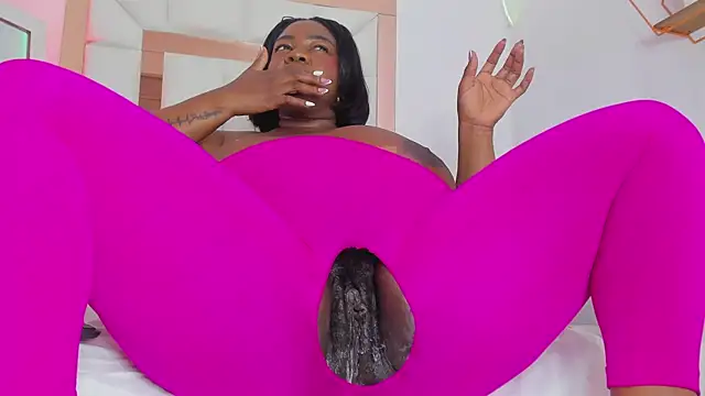 חדר צ'אט בשידור חי של Skarleth_sexy69