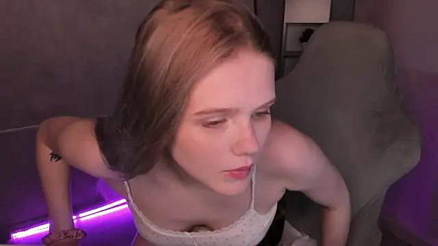 Alisa_Allison Live chatroom