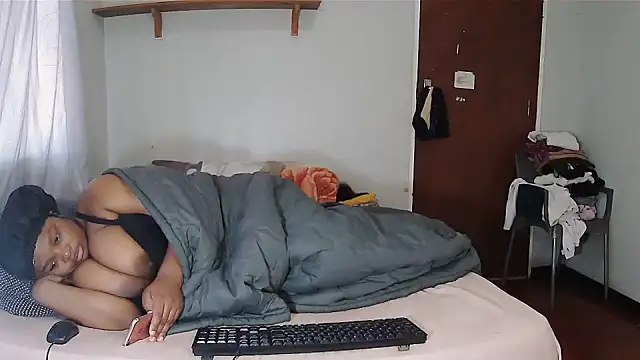 XxxPlumieSweetxxX чат на живо