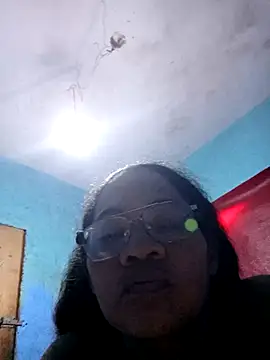 Sexymonmy's Live Chat Room