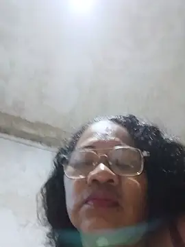 Sexymonmy's Live Chat Room