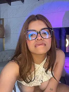mia_castano – live chatrum
