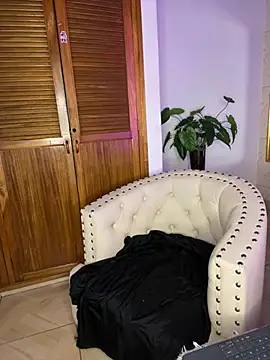 Phòng Chat Trực Tiếp mia_castano