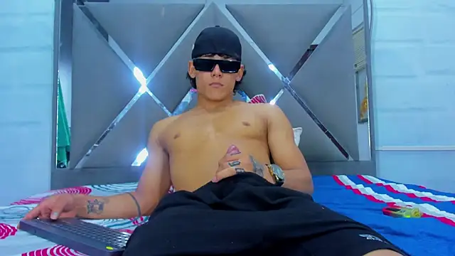 TemptKing_'s Webcam Show