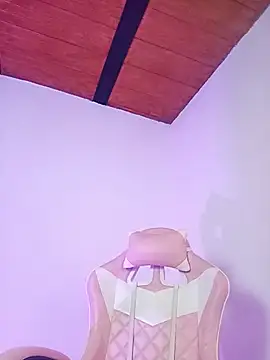 Sala de chat ao vivo de adharacollinss