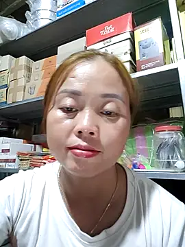 Yee_Yee1 现场性爱视讯表演