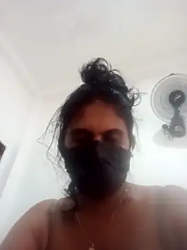 dimopussy Adlı Modelin Canlı Sohbet Odası