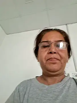 Priya-696 – live chatrum