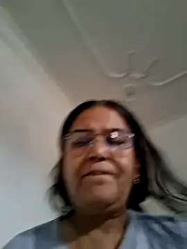 Priya-696 Live Chatrum