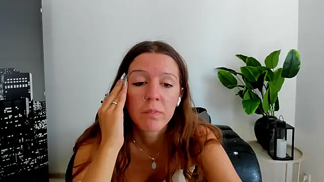 Živá chatovací místnost Lunaa_x44