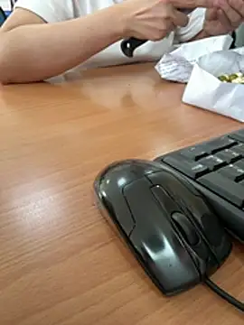 Živá chatovací místnost _Rossy2000_