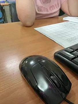_Rossy2000_ – Naživo chatovacia miestnosť