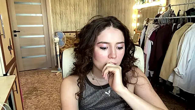 CrispyVeil Live Chatraum