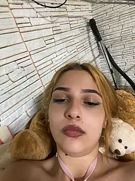 amandablonde49's Live Sex Cam Show