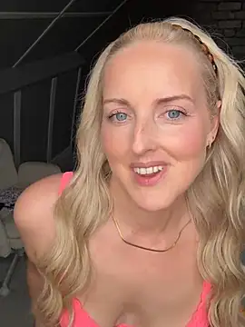 SexySophiex's Live Sex Cam Show