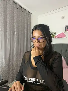 CATHA-9 Adlı Modelin Canlı Sohbet Odası
