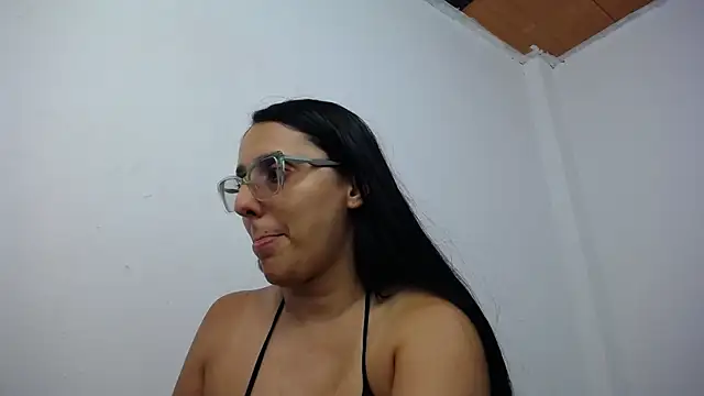 Sala de chat en directo de Freyha_Addams