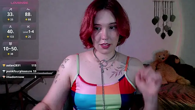 ember_lune's Live Chat Room