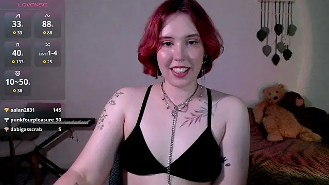 ember_lune's Live Chat Room