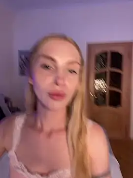BellaSwan- Adlı Modelin Canlı Sohbet Odası