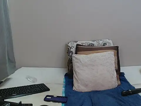 Bunny__Ebony – Naživo chatovacia miestnosť
