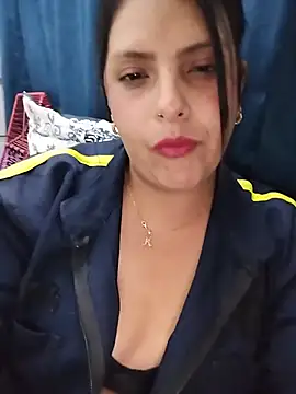 Živá chatovací místnost YINNA__24