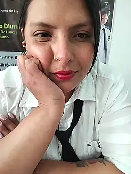 Živá chatovací místnost YINNA__24