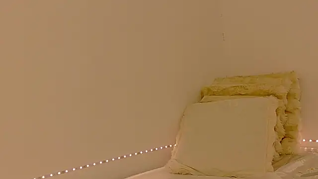 Ammellia_ élő chatszobája