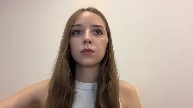 Chat soba uživo modela lunarleya
