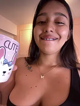Chatroom en direct de BELLA_GAITAN_