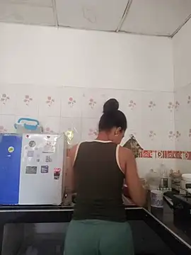 AstridMonroee 실시간 채팅방