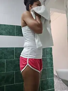 AstridMonroee: δωμάτιο απευθείας συνομιλίας