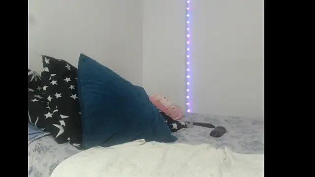 חדר צ'אט בשידור חי של QUEENHOT7