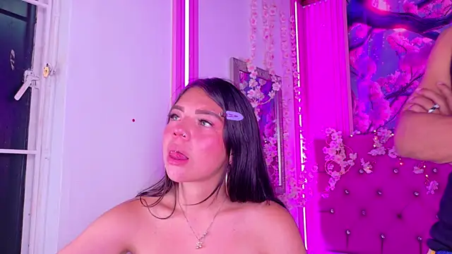 Živá chatovací místnost nucitacouple