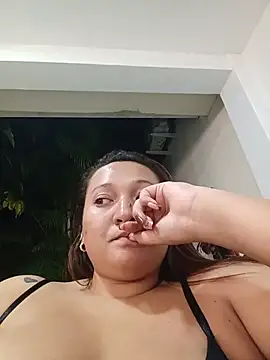 غرفة دردشة Honey-Hips المباشرة