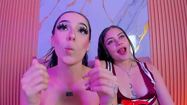 Kinkster_Dolls Adlı Modelin Canlı Sohbet Odası
