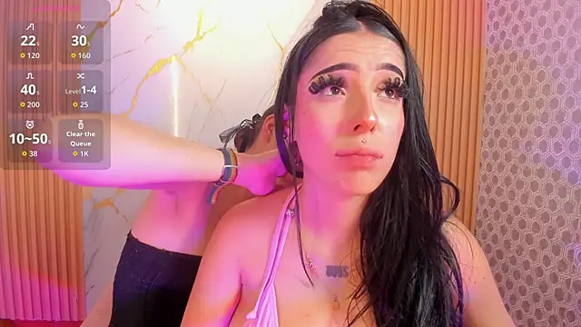 Kinkster_Dolls Adlı Modelin Canlı Sohbet Odası