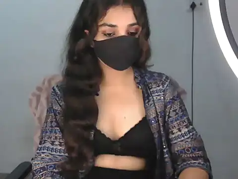 Naughty_Meena's Live Chat Room