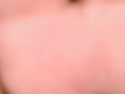 غرفة دردشة Naughty_Meena المباشرة