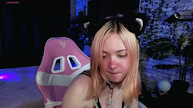 Miiu_miiu live-chat rom
