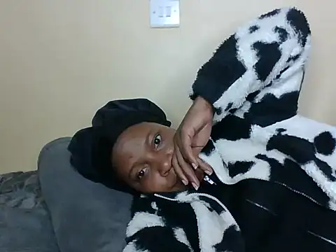 sexybaddie27's Live Chat Room