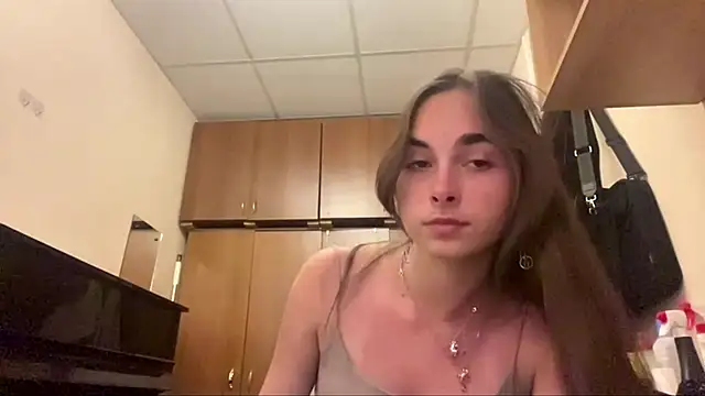 matadoraa's Live Chat Room