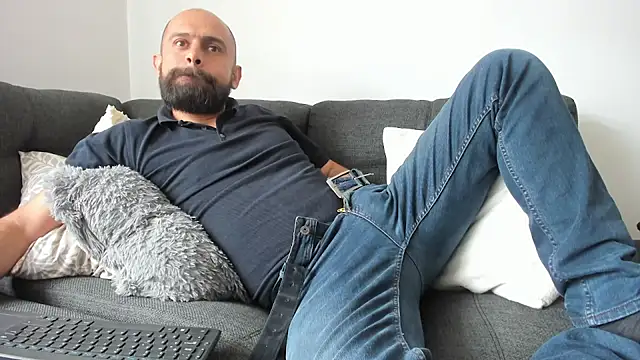 ezequiel_mobland – live sex-cam-show