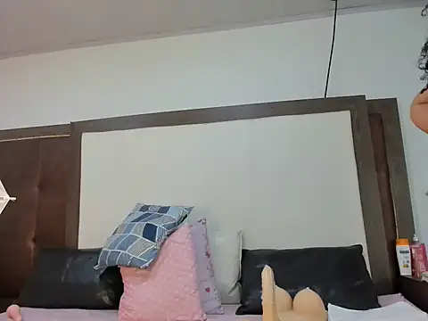 Naomi_Moon_ Live Chatraum